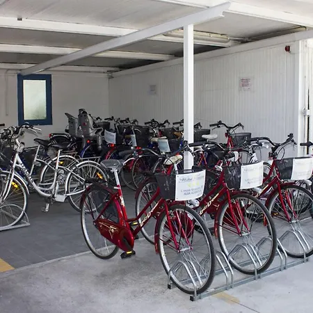 Tassoni Maison 3* Альба-Адриатика