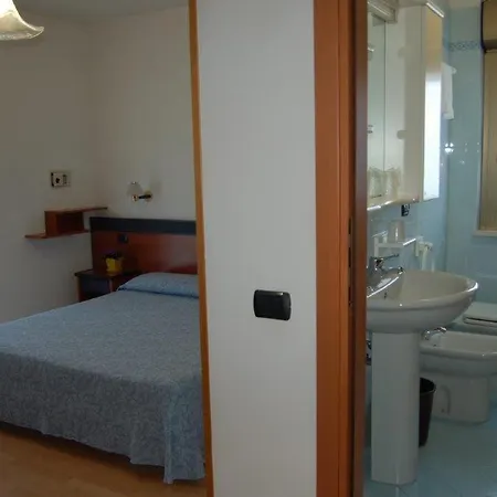 Tassoni Hotel 3*